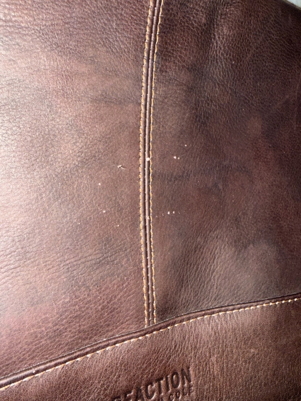 Kenneth Cole Reaction Brown Leather Messenger Bag Laptop Crossbody 16” - Picture 2 of 6